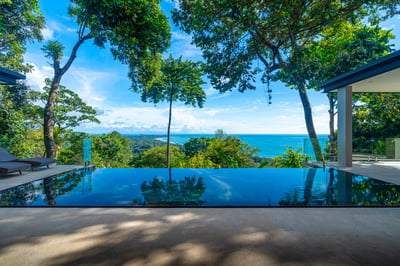 Luxury Villa Photo #7