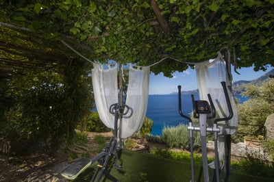 Luxury Villa Photo #11