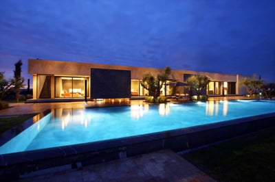Luxury Villa Photo #2