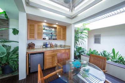 Luxury Villa Photo #15