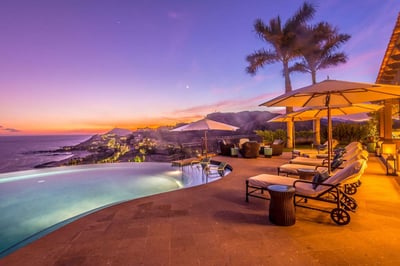 Luxury Villa Photo #9