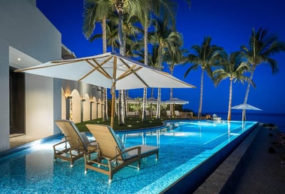 Luxury Villa Photo #6