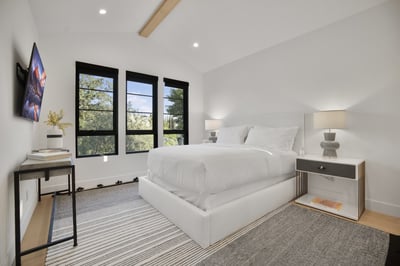 Luxury Villa Photo #40