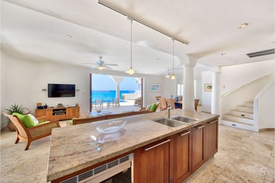 Luxury Villa Photo #10