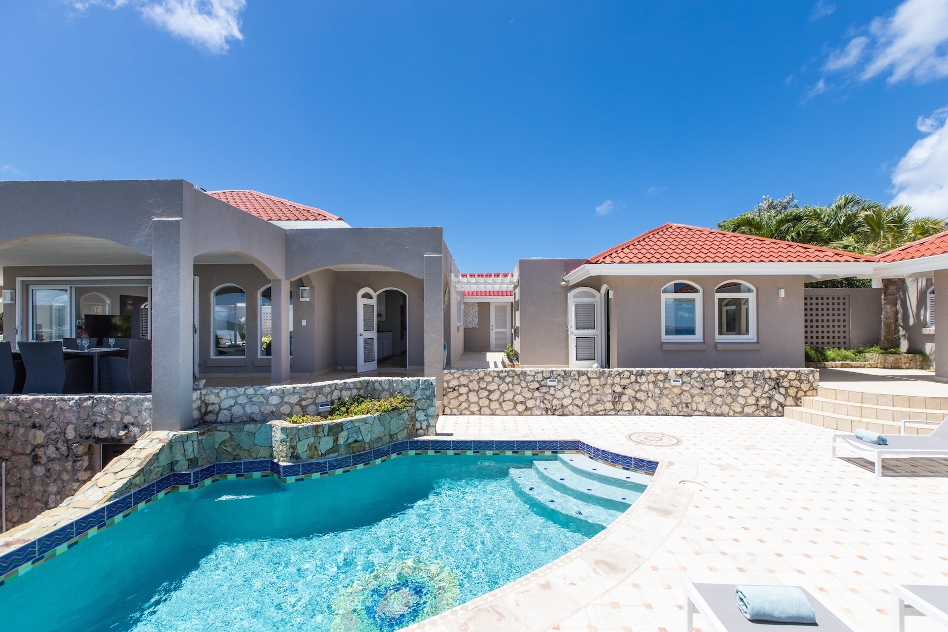 Les Terres Basses,Mongoose Run