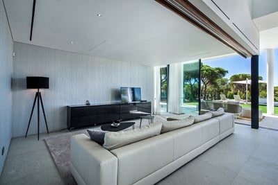 Luxury Villa Photo #13