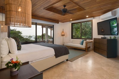 Luxury Villa Photo #45