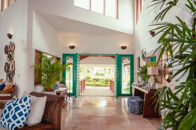 Luxury Villa Photo #28
