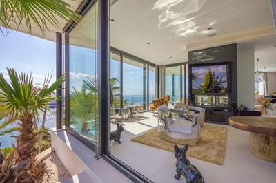 Luxury Villa Photo #18