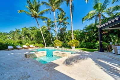 Luxury Villa Photo #13