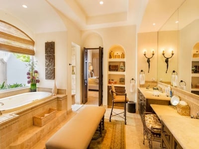 Luxury Villa Photo #29