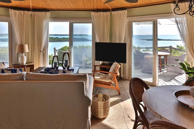 Luxury Villa Photo #9