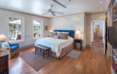 Luxury Villa Photo #12
