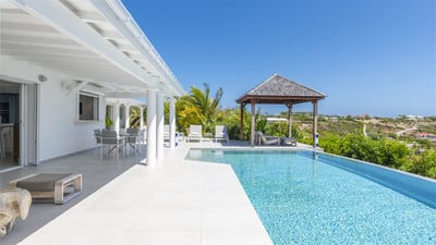 Luxury Villa Photo #3