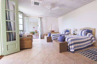 Luxury Villa Photo #16
