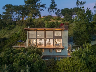 Luxury Villa Photo #3