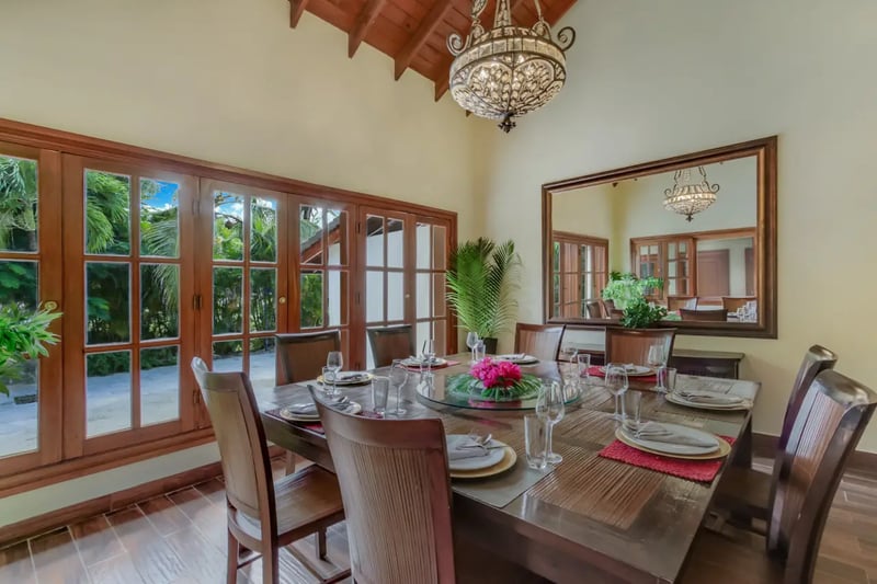 Tropical Oasis Villa