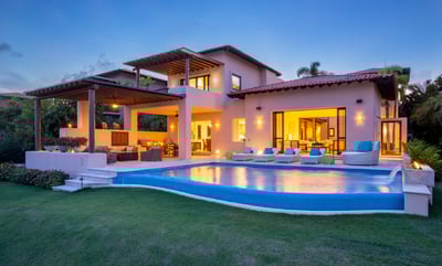 Luxury Villa Photo #4