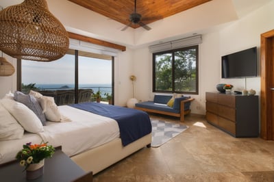 Luxury Villa Photo #29