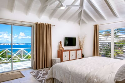Luxury Villa Photo #13