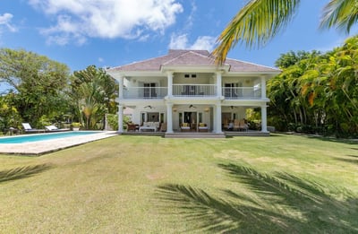 Luxury Villa Photo #2