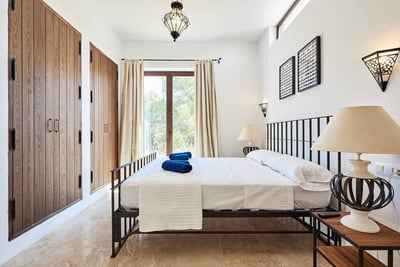 Luxury Villa Photo #21