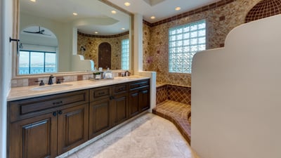 Luxury Villa Photo #39