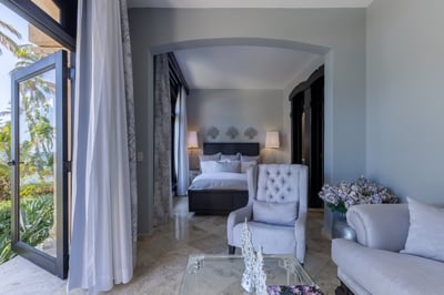 Luxury Villa Photo #73