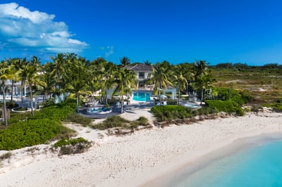 Luxury Villa Photo #4