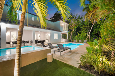 Luxury Villa Photo #8