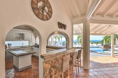 Luxury Villa Photo #14