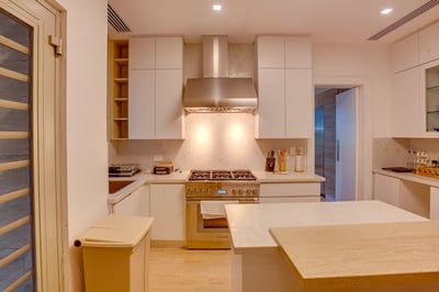 Luxury Villa Photo #40