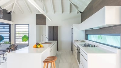 Kitchen & Dining Area