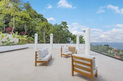 Luxury Villa Photo #11