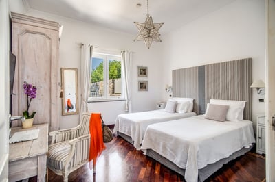 Luxury Villa Photo #27