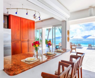 Luxury Villa Photo #15