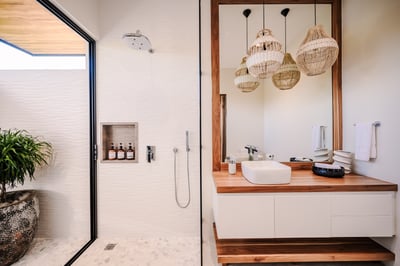 Suite 3 - Private Bathroom - Level 2