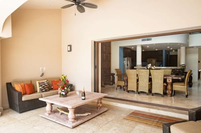Luxury Villa Photo #15
