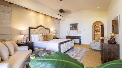 Luxury Villa Photo #29