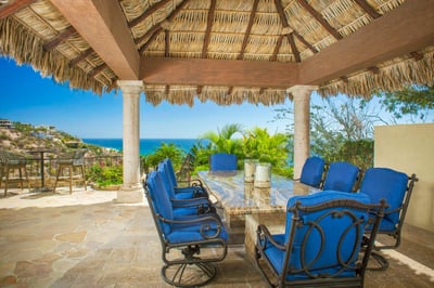 Luxury Villa Photo #16