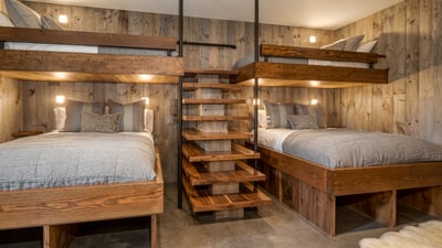 Bunk room 2 sleeps 4-6 with ensuite on lower level