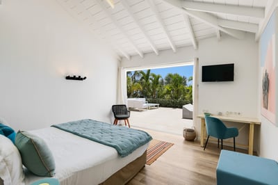 Luxury Villa Photo #23