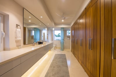 Luxury Villa Photo #20