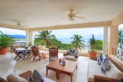 Luxury Villa Photo #3