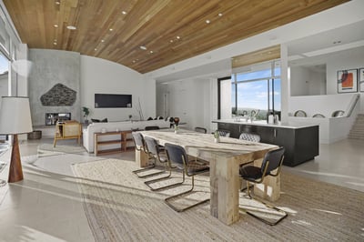 Luxury Villa Photo #23