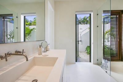 Luxury Villa Photo #37