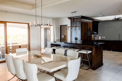 Luxury Villa Photo #16