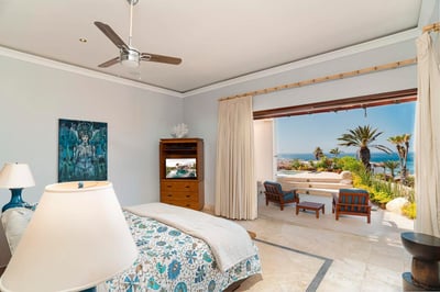 Luxury Villa Photo #12