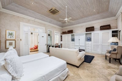 Luxury Villa Photo #34