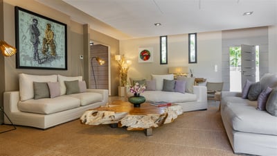 Luxury Villa Photo #35